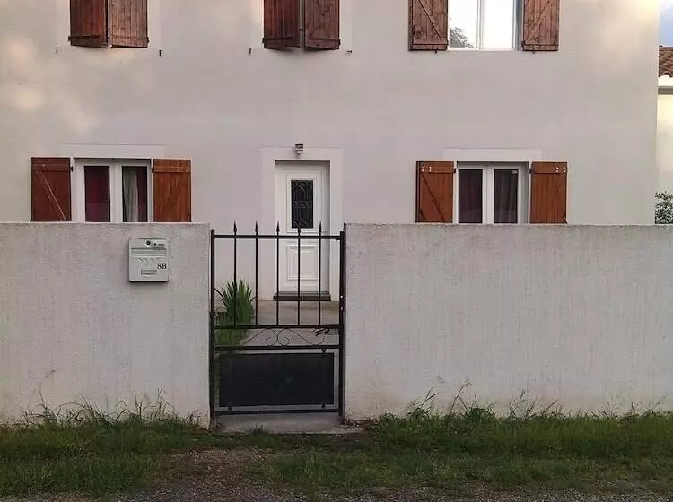 Aamiaismajoitus (B&B) Chambres D'hôtes Ronquer