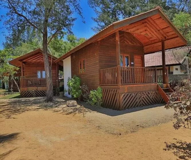 Hotelli Arugambay Podbay