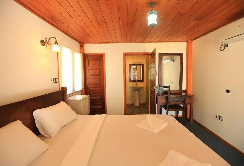 Hotelli Arugambay Podbay