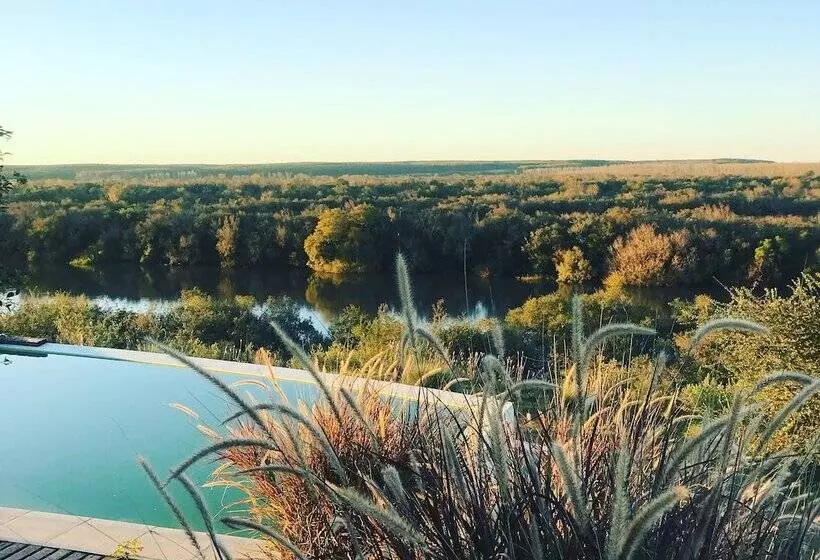 هتل Estancia Ninette