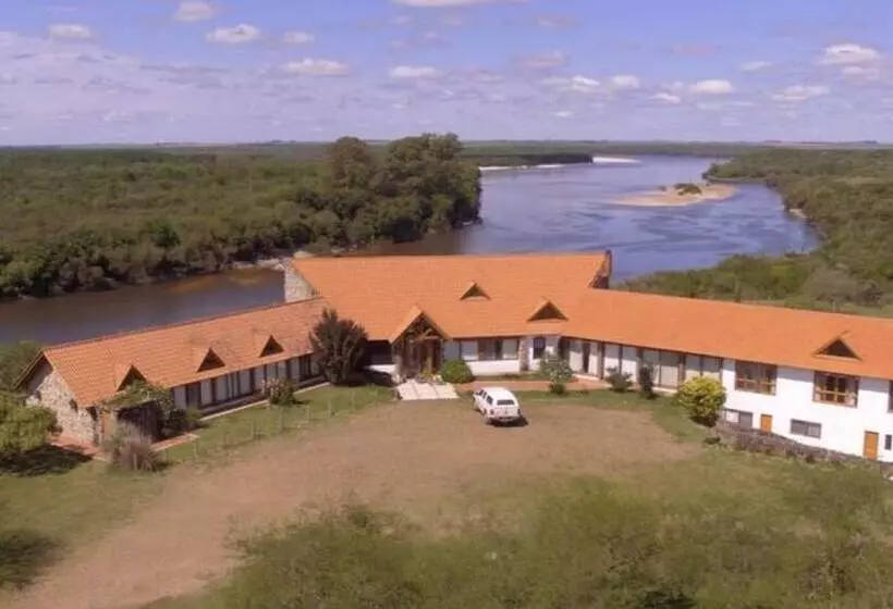 هتل Estancia Ninette