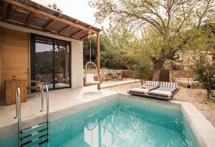 هتل Monastery Estate Retreat