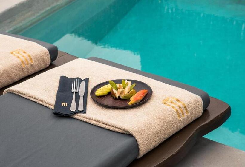 هتل Monastery Estate Retreat