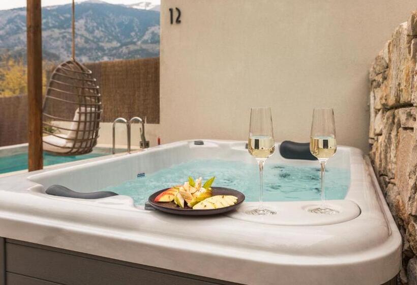 هتل Monastery Estate Retreat