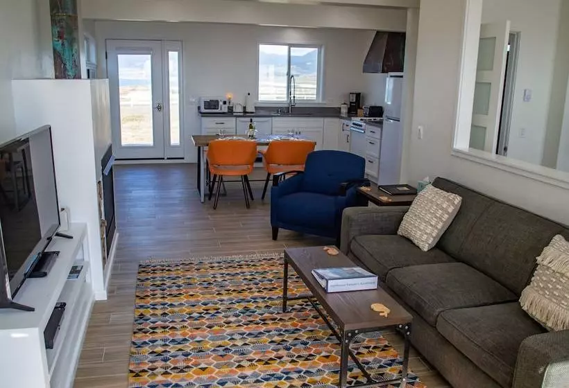 Hotelli Point Arena Lighthouse