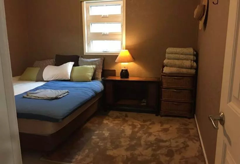 Lazybones House