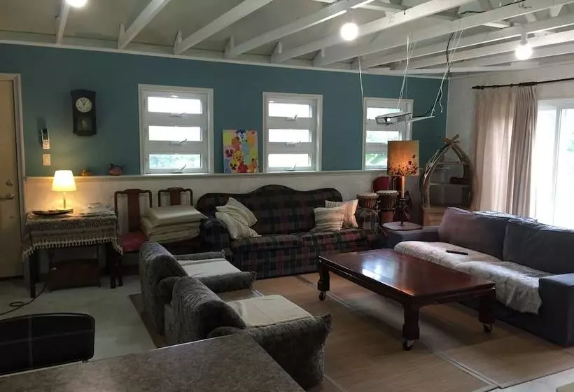 Lazybones House
