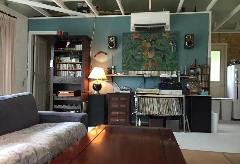 Lazybones House