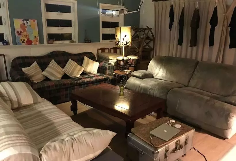 Lazybones House