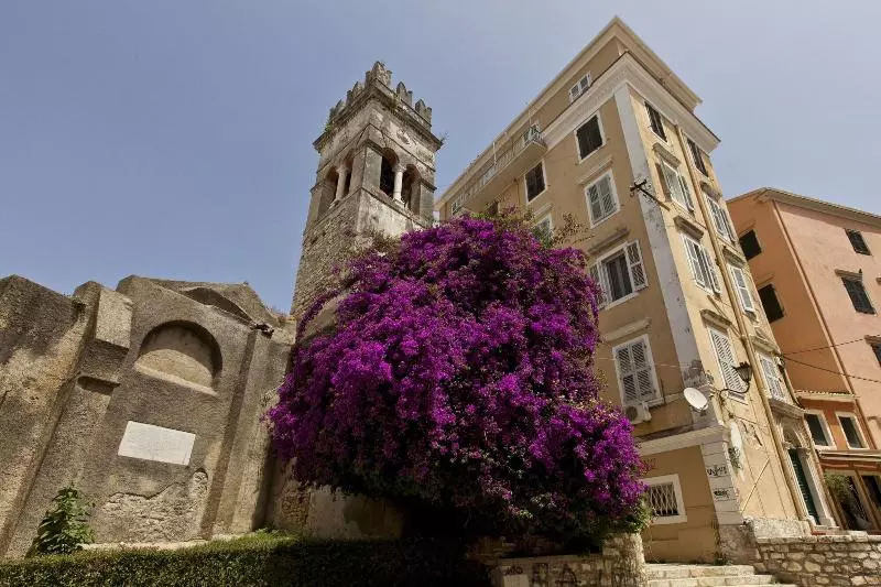 Annunziata Urban Den By Loc Hospitality