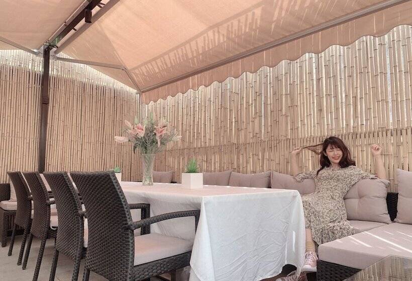 펜션 Dalian Luck Art