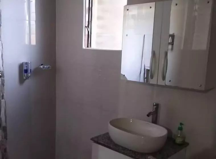 پانسیون Sheila's Lodge