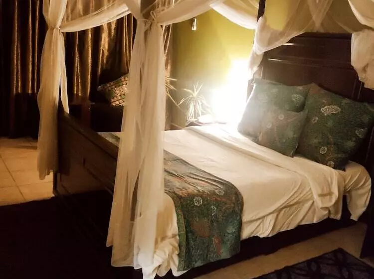 پانسیون Sheila's Lodge