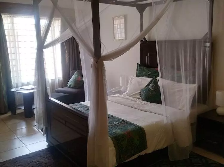 پانسیون Sheila's Lodge