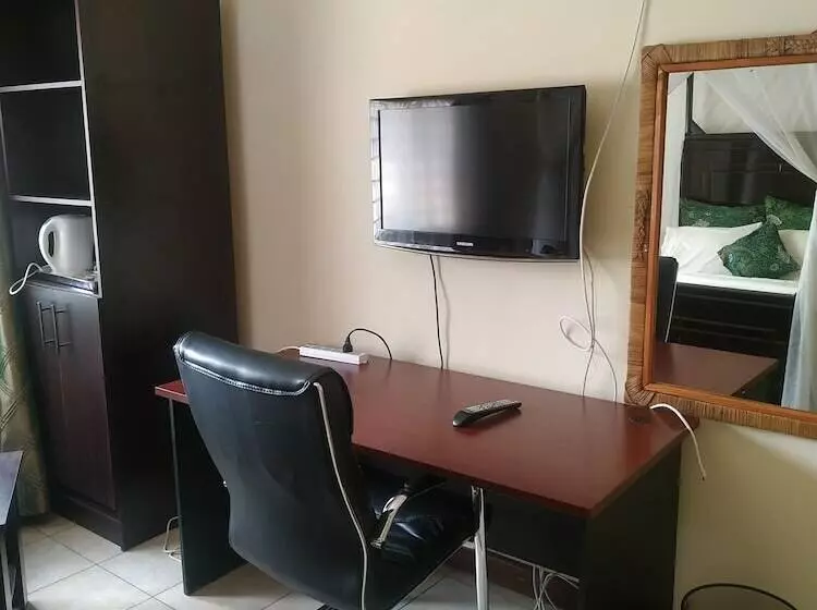 پانسیون Sheila's Lodge