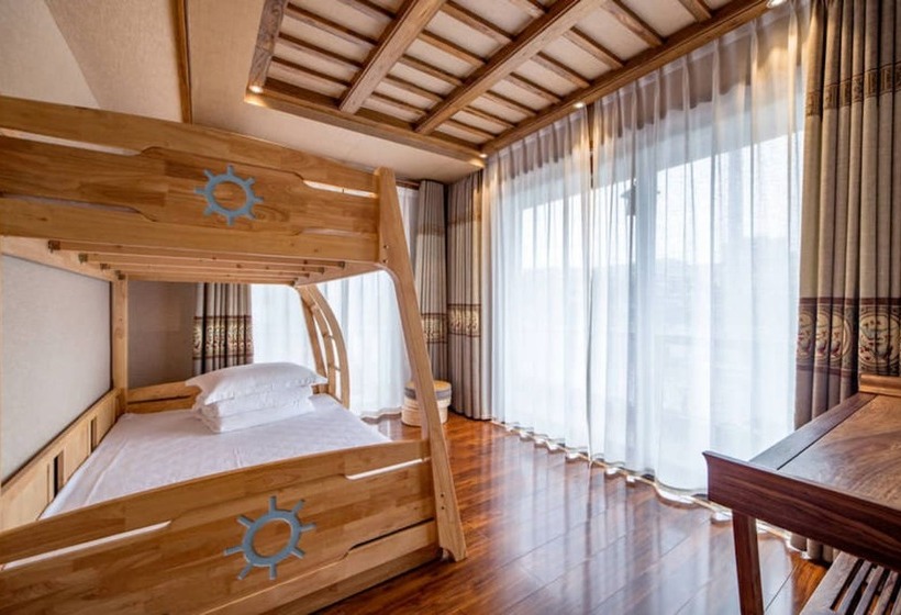 Riverside Boutique Inn