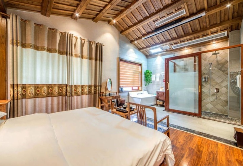 Riverside Boutique Inn