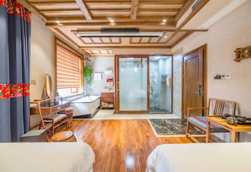 Riverside Boutique Inn