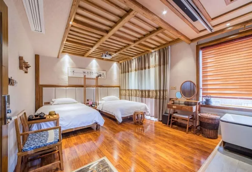 Riverside Boutique Inn