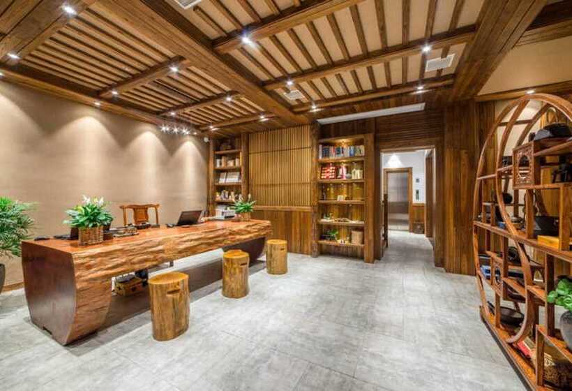 Riverside Boutique Inn