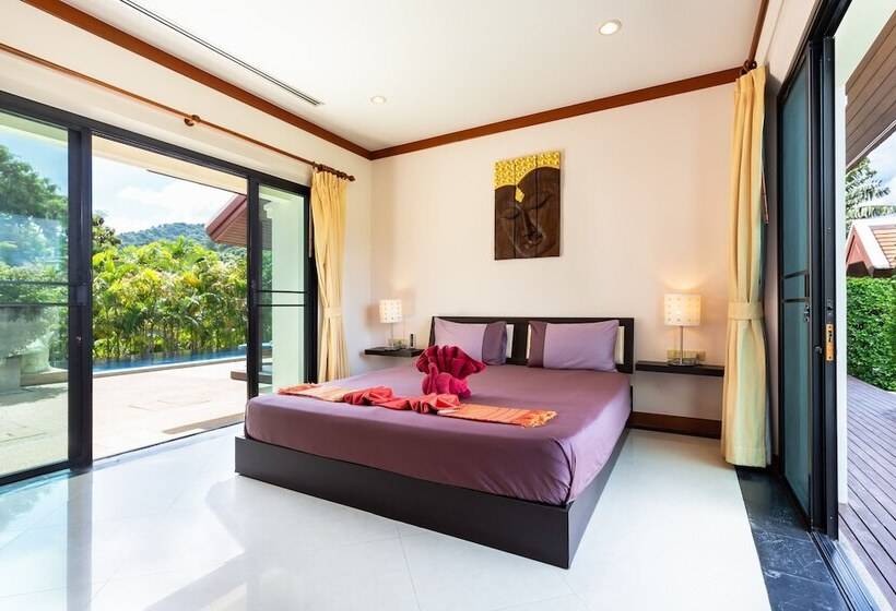 Boutique 3br Pool Villa Bianca Naiharn