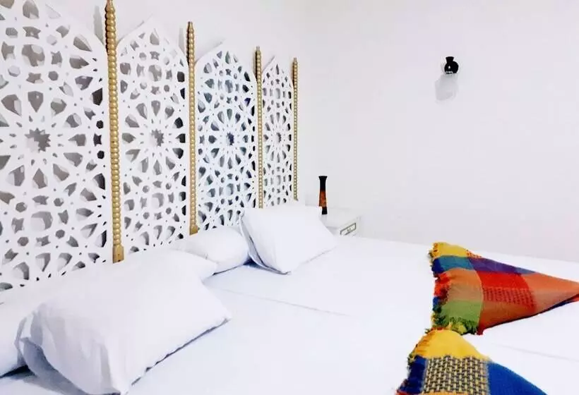 هتل Arabian Nights Pyramids Guesthouse