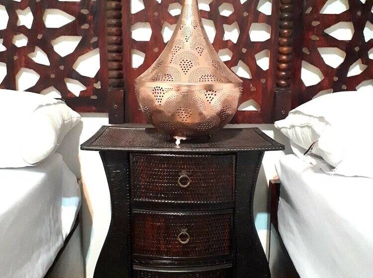 هتل Arabian Nights Pyramids Guesthouse