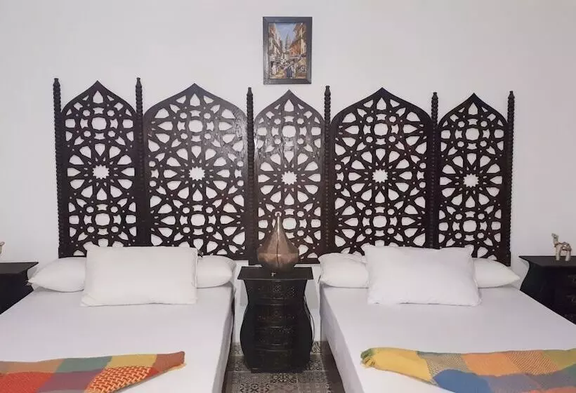 هتل Arabian Nights Pyramids Guesthouse