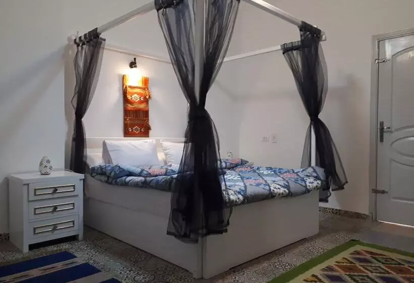 هتل Arabian Nights Pyramids Guesthouse