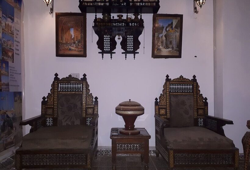 هتل Arabian Nights Pyramids Guesthouse