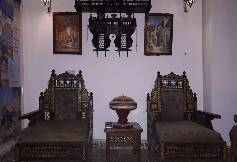 هتل Arabian Nights Pyramids Guesthouse