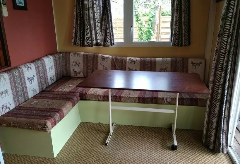 هتل Camping De L'ile Blanc
