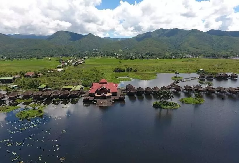 هتل Golden Island Cottages Thale U