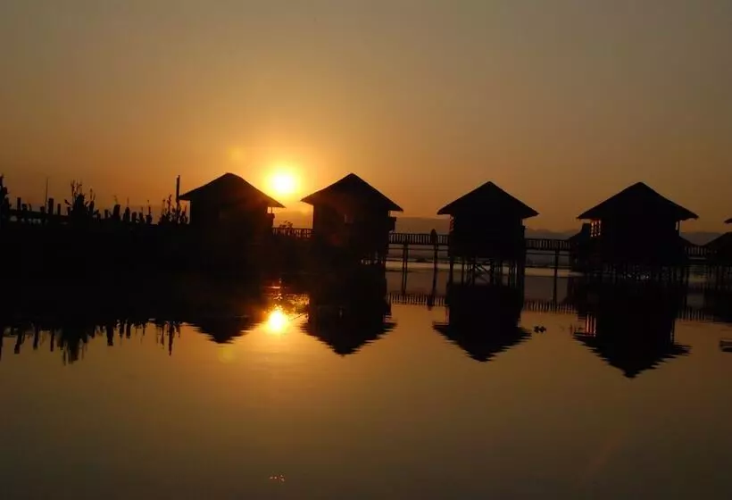 هتل Golden Island Cottages Thale U