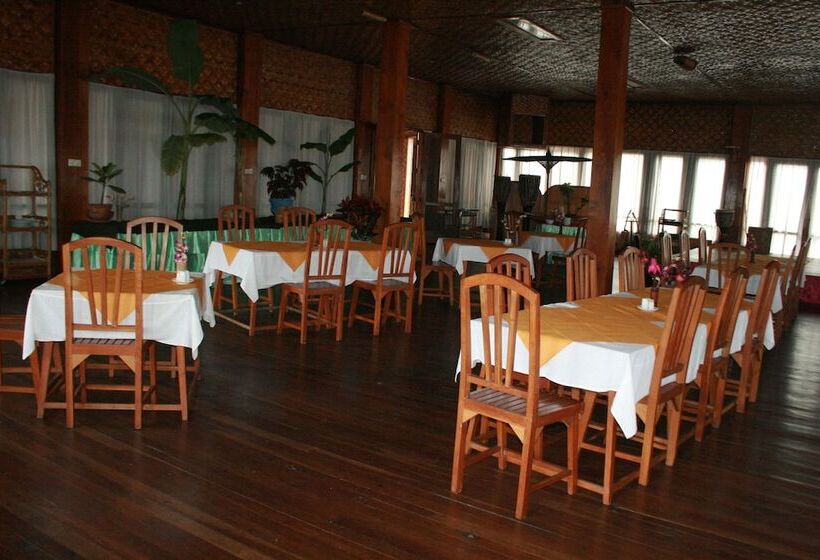 هتل Golden Island Cottages Thale U