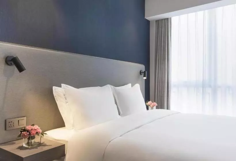 Hotelli Holiday Inn Express Liyang Huafu, An Ihg