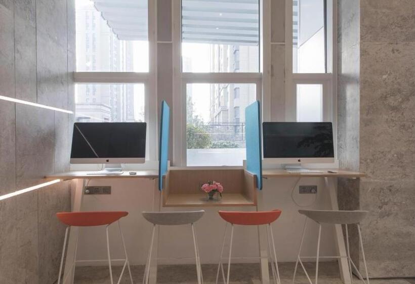 فندق Holiday Inn Express Liyang Huafu, An Ihg