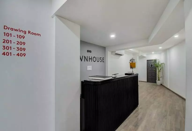 Hotelli Oyo Townhouse 066 Nagpur Station Ca Road