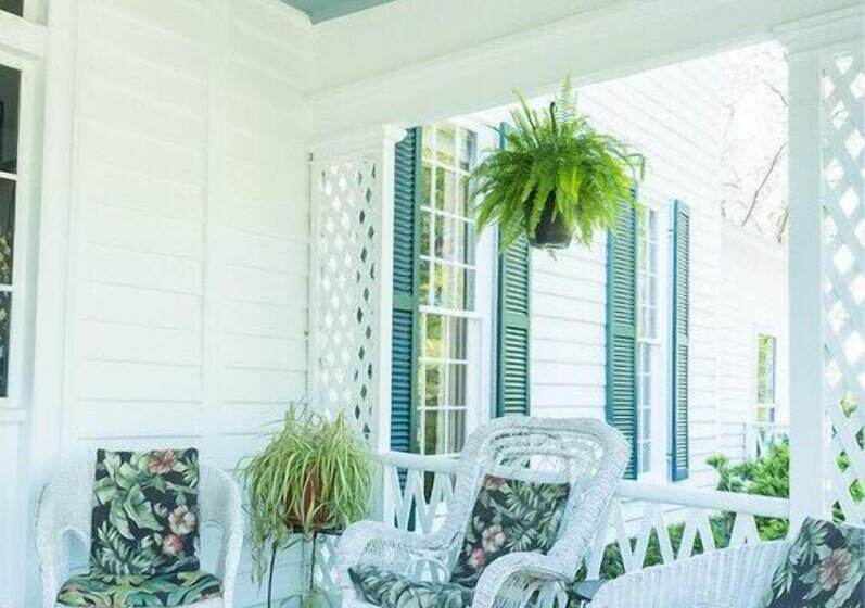 Oak Grove Bed And Breakfast