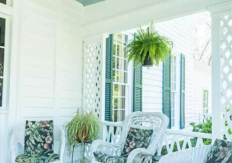 Oak Grove Bed And Breakfast