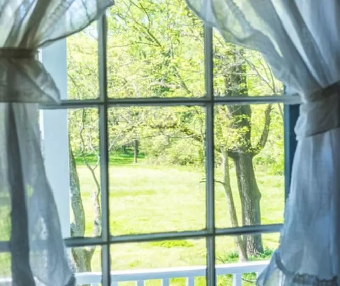 Oak Grove Bed And Breakfast