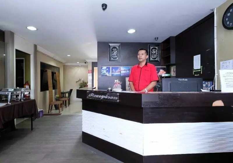 Oyo 717 Mr J Hotel Wakaf Che Yeh 2