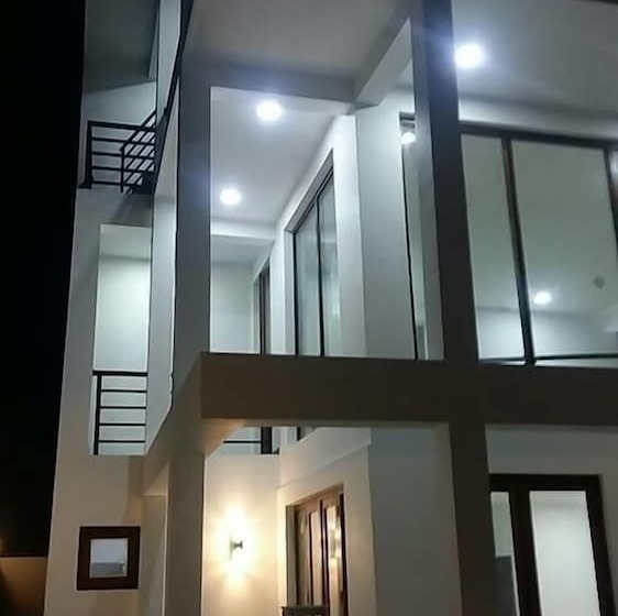 Pension (Hôtel basse catégorie) Gateway Lagoon