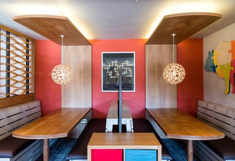 Queen Of The Loch, Balloch By Marston S Inns