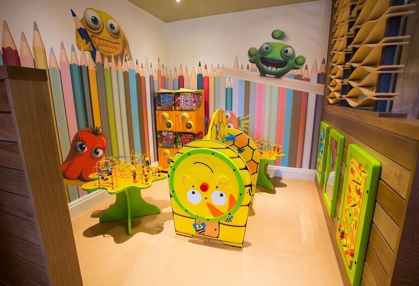 Queen Of The Loch, Balloch By Marston S Inns