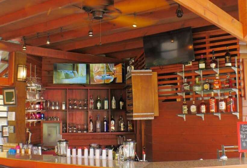 Rock Point Villas Vacations Rentals Sandy Bay, Roatan, Honduras.c.a