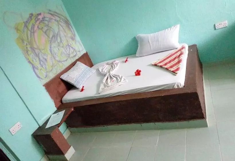 تختخواب و صبحانه Amira S Roomz Zanzibar