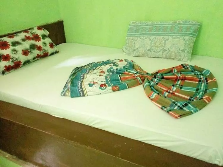 تختخواب و صبحانه Amira S Roomz Zanzibar