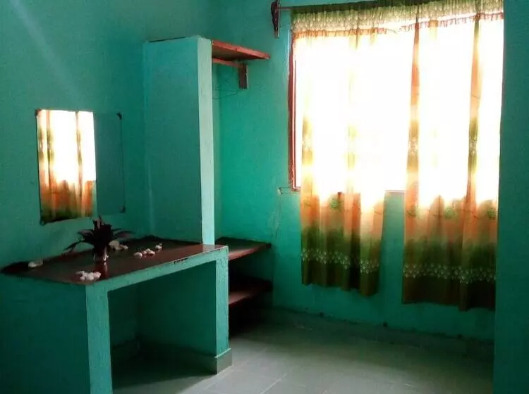 تختخواب و صبحانه Amira S Roomz Zanzibar