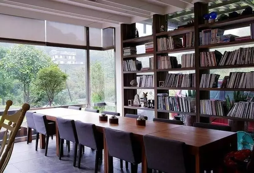 تختخواب و صبحانه 小鳥敲門 Bird Villa